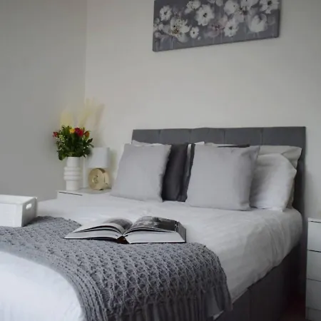 Spacious 1 Bedroom Apartment In Hornchurch